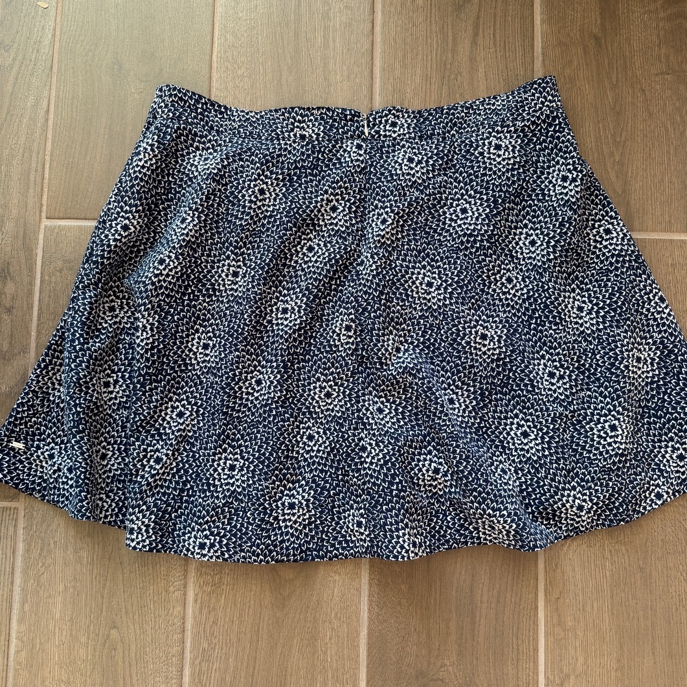 Tommy Hilfiger Women’s Navy Blue White Floral Print Pleated Skater Skirt sz 14 - Picture 9 of 11